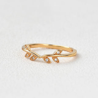 Round Brilliant Cut Curved Vintage Style Bridal Wedding Band