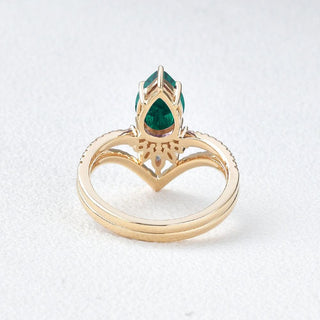1.70ct Pear Emerald Vintage Style Iconic Bridal Ring Sets In 18K Solid Gold For Her