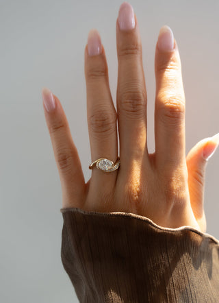 0.50CT-1.50CT Oval East West Moissanite Pave Engagement Ring With Matching Classic Band