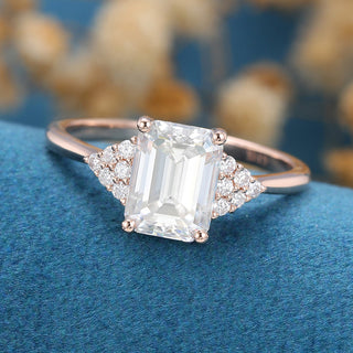 1.60 CT Emerald Cluster Halo Moissanite Engagement Ring top view