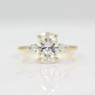 3.75CT Oval Cut Three Stone Moissanite Diamond Engagement Ring