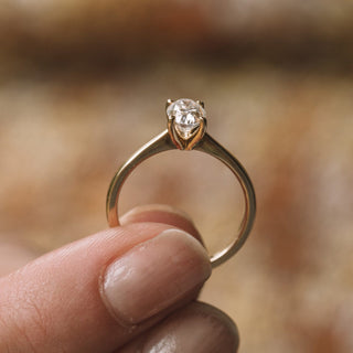 0.85ct Oval Cut Solitaire Moissanite Diamond Engagement Ring