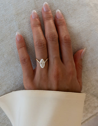 2.0CT-3.0CT Oval Moissanite Diamond Unique Engagement Couple Ring Design With Matching Diamond Band