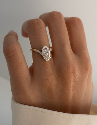 2.0CT-3.0CT Oval Moissanite Diamond Unique Engagement Couple Ring Design With Matching Diamond Band