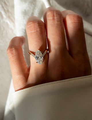 2.0CT-3.0CT Oval Moissanite Diamond Unique Engagement Couple Ring Design With Matching Diamond Band