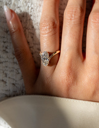 2.0CT-3.0CT Oval Moissanite Diamond Unique Engagement Couple Ring Design With Matching Diamond Band