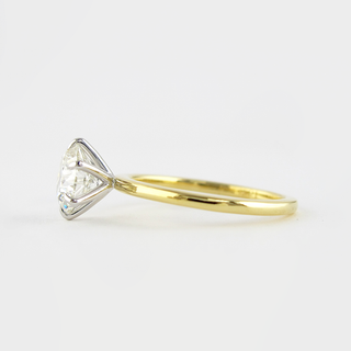 1.0CT Round Cut Solitaire Moissanite Engagement Ring