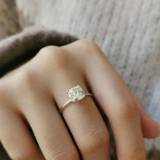1.50 CT Cushion Solitaire Halo Moissanite Engagement Ring detail view