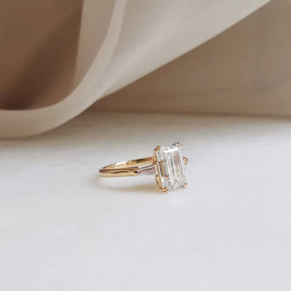 1-70-ct-emerald-shaped-moissanite-3-stones-engagement-ring