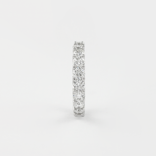 round-cut-shared-prongs-setting-moissanite-wedding-band