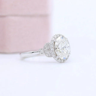 1.33CT Oval Cut Halo Cluster Diamond Moissanite Engagement Ring