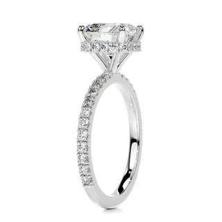 Exquisite 2.0ct cushion hidden halo moissanite ring detail view of the band image 2