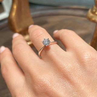Brilliant 1.0ct round solitaire moissanite ring front view