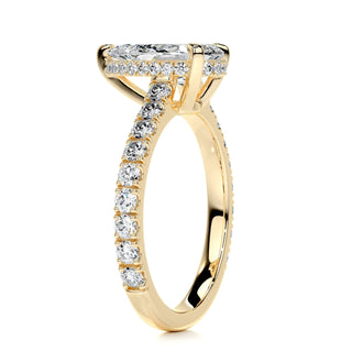 Brilliant 1.5ct pear hidden halo moissanite ring close up of the setting