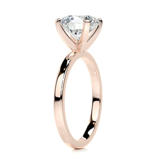 Exquisite 2.0ct round solitaire moissanite ring close up of the setting