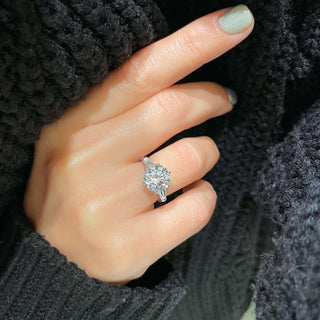 3.0ct Round Cut Three Stone Diamond Moissanite Engagement Ring