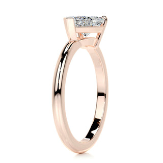 Shimmering 1.0ct pear solitaire moissanite ring detail view of the band