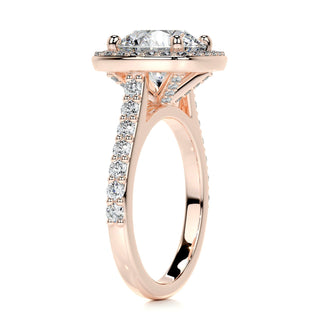 Chic 2.0ct cushion halo moissanite ring close up of the setting