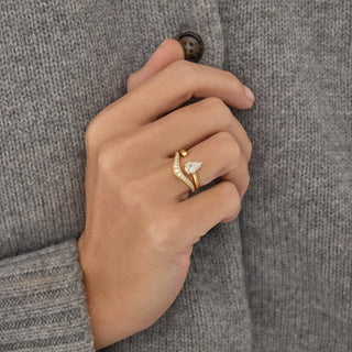 0.50ct Pear Moissanite Diamond Unique Engagement Ring With Matching Band