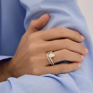 1.0ct Oval Moissanite Diamond Pave Engagement Ring With Matching Unique Band
