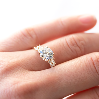 1.0CT Round Cut Moissanite Solitaire Diamond Engagement Ring