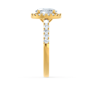 Modern 1.50ct oval halo moissanite ring detail view of the band