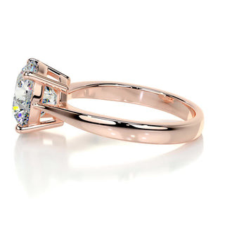 Graceful 2.5ct round solitaire moissanite ring top view