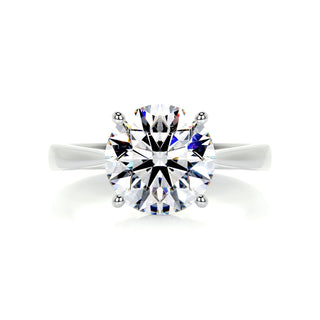 Graceful 2.5ct round solitaire moissanite ring detail view of the band