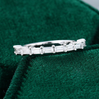 Gorgeous 0.11ct baguette moissanite wedding band side profile view
