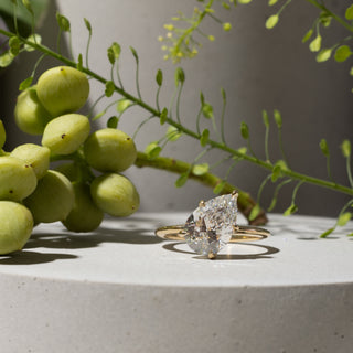 diamond engagement ring for women, engagement ring for women, engagement ring designs for women, moissanite engagement ring, diamond engagement ring, gold diamond engagement ring, engagement ring moissanite