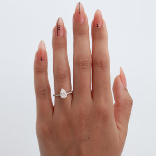 diamond engagement ring for women, engagement ring for women, engagement ring designs for women, moissanite engagement ring, diamond engagement ring, gold diamond engagement ring, engagement ring moissanite