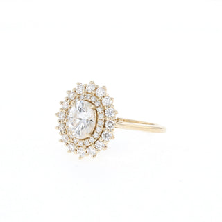 Stunning 0.75ct oval halo moissanite ring detail view of the band