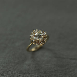 Brilliant 1.05ct round cluster moissanite ring detail view of the band
