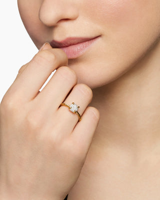0.15 TCW Unique Round Twisted Moissanite Diamond Wedding Band
