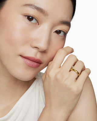 Stunning Cable Edge Plain Gold Metal Wedding Band For Men & Women
