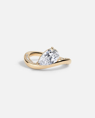 Brilliant 2.0ct pear pave moissanite wedding band detail view of the band
