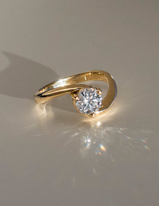 0.50CT-1.50CT Round Moissanite Diamond By Pass Engagement Dream Ring With Matching Band