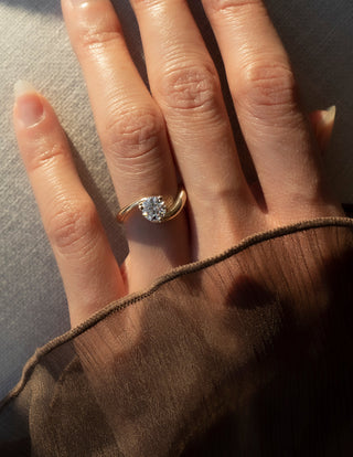 0.50CT-1.50CT Round Moissanite Tension Style Unique Diamond Rings Classy With Matching Classic Band