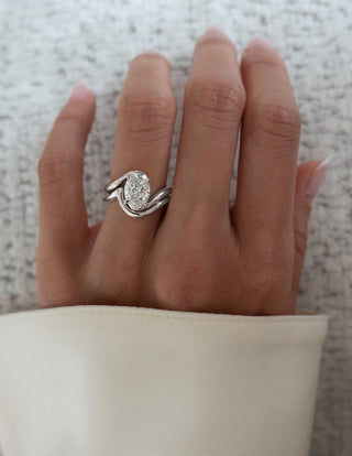 1.50CT-2.50CT Oval Moissanite Diamond Tension Style Engagement Ring With Matching Classic Band