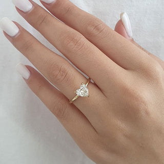 1.0 CT Heart Cut Solitaire Halo Moissanite Engagement Ring front view