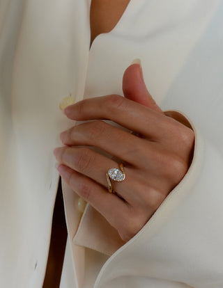 1.50CT-2.50CT Oval Moissanite Diamond Tension Style Engagement Ring With Matching Classic Band