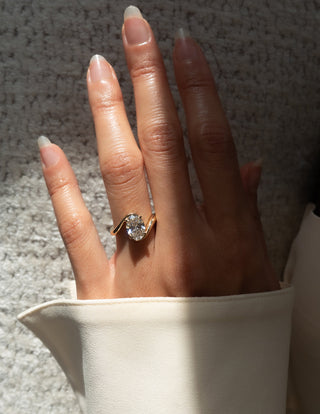 1.50CT-2.50CT Oval Moissanite Diamond Tension Style Engagement Ring With Matching Classic Band