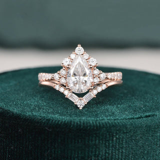 1.50 CT Pear Brilliant Cut Cluster Moissanite Bridal Set front view
