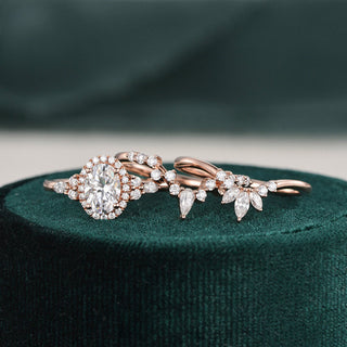 oval-cut-cluster-halo-moissanite-bridal-ring-set