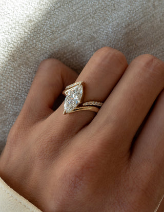 1.50CT Marquise Moissanite Diamond Bypass Unique Engagement Ring With Curved Band