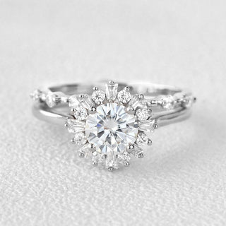 1.0ct Round Moissanite Vintage Halo Floral Style Bridal Ring Set