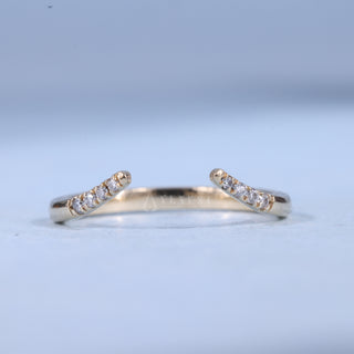 Round Cut Moissanite Diamond Curved Unique Wedding Bands For Women
