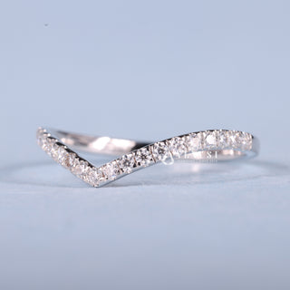 Round Moissanite Diamond Curved Wedding Bands