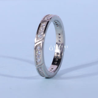 Stunning round pave moissanite wedding band close up of the setting