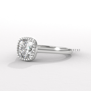 Cushion cut ring with soft square center stone